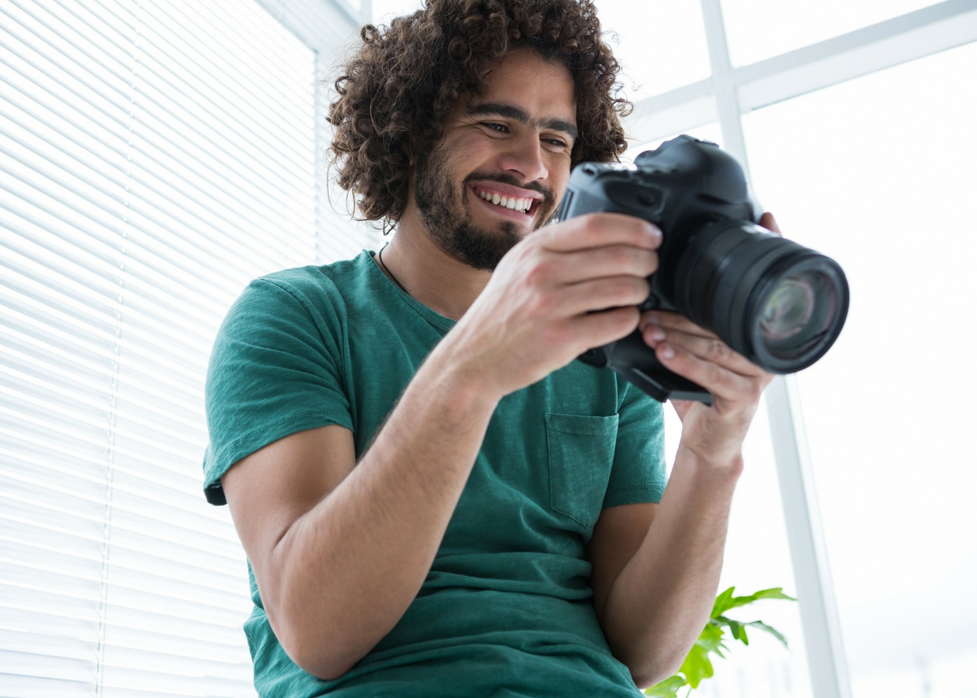 Ismail Sirdah Shares How To Properly Photograph The Moon